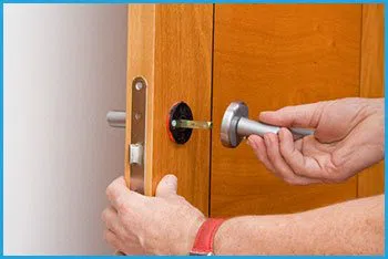 Indianapolis Priority Locksmith Indianapolis, IN 317-350-6016 - 12-changing-locks