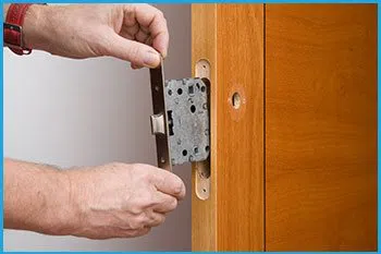 Indianapolis Priority Locksmith Indianapolis, IN 317-350-6016 - 13-new-locks-installation