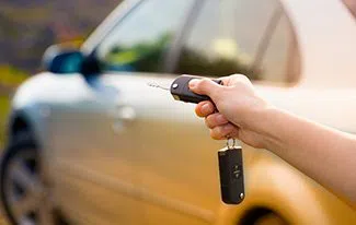 Indianapolis Priority Locksmith Indianapolis, IN 317-350-6016 - 15a-car-lockout