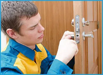 Indianapolis Priority Locksmith Indianapolis, IN 317-350-6016 - 5-lock-opening